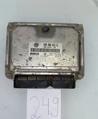 Skoda Octavia Mk1 (1U) Engine control unit/module 038906012CL 28SA4726 0281010380