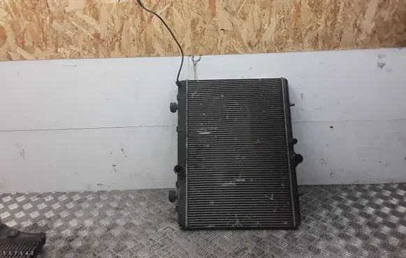 Citroen C5 Coolant radiator 1330J8