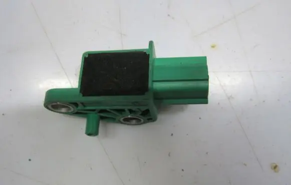 Audi Q7 4L Airbag deployment crash/impact sensor 1K0909606C