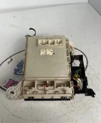 Toyota RAV 4 (XA30) Fuse module 82773042010