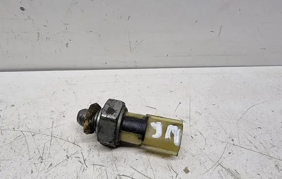 Nissan Qashqai Oil pressure sensor 2507000Q0A