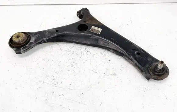 Dodge Grand Caravan Front lower control arm/wishbone P04766910AL
