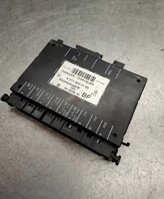 Mercedes-Benz E W211 Seat control module A2118204185 05020835