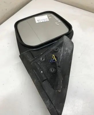 Mitsubishi Pajero Front door electric wing mirror