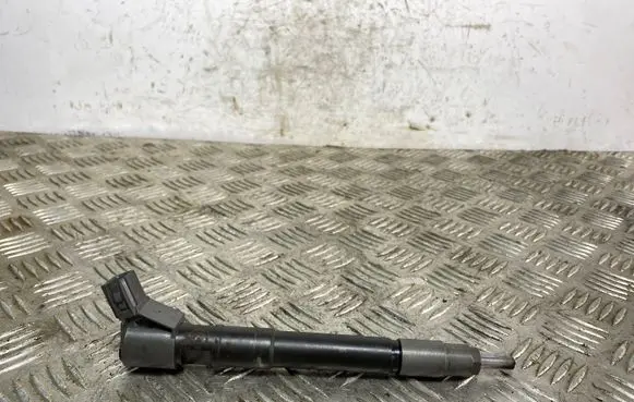 Mitsubishi Eclipse Cross Fuel injector 1465A475