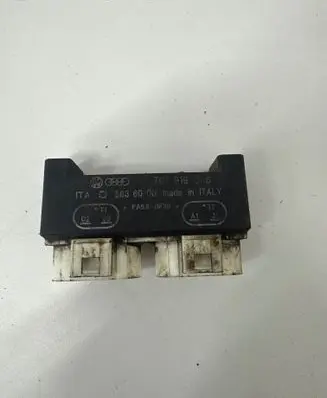 Seat Alhambra (Mk1) Coolant fan relay 5836000 701919506