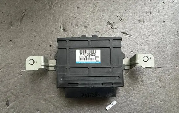 Mitsubishi Pajero ABS control unit/module MR400420