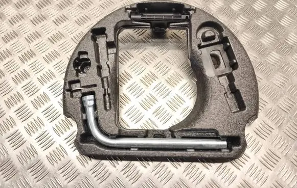 Audi A6 S6 C7 4G Tool set 4G0012109