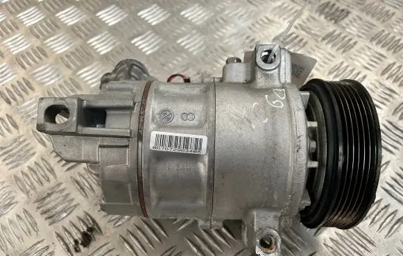 Volvo XC60 Air conditioning (A/C) compressor (pump) 31449067