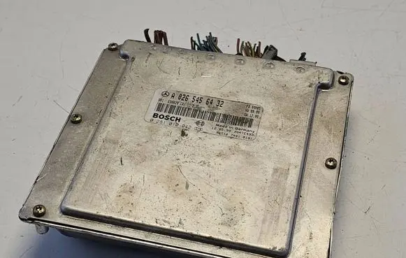 Mercedes-Benz E W210 Engine control unit/module A0265456432 0281010042 28RTE493