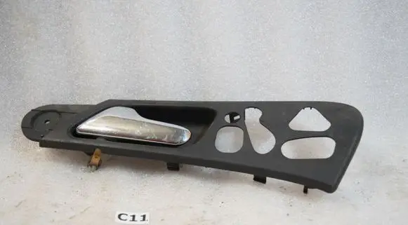 Mercedes-Benz C W203 Front door interior handle A3176