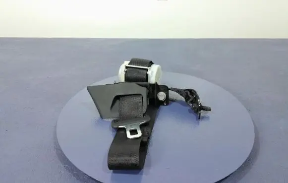 Ford Mustang VI Front seatbelt FR3B-63611B69-AF