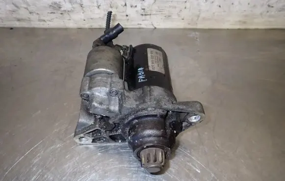 Skoda Fabia Mk2 (5J) Starter motor 02T911023RX