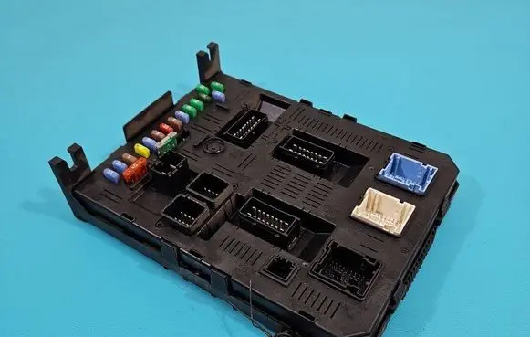 Peugeot 307 Central body control module 9660105780 IMPRK1448930