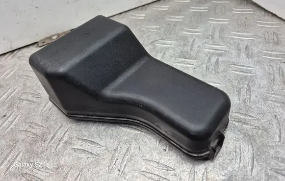 Toyota Corolla Verso AR10 Fuse box cover 