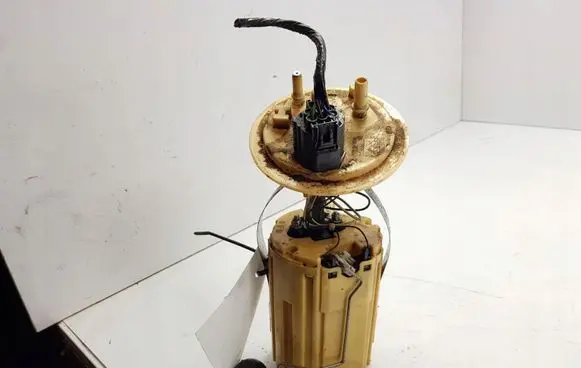 Volvo XC70 In-tank fuel pump 30792039