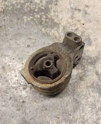Chrysler Sebring (ST-22 - JR) Engine mount bracket