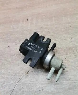 Audi A3 S3 8L Vacuum valve 1j0906627a