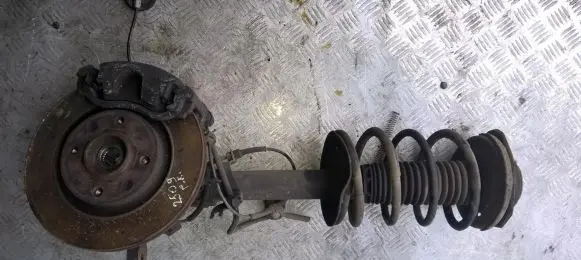 Citroen Xsara Picasso Front wheel hub