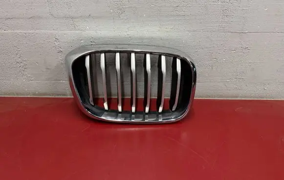 BMW X3 G01 Front bumper upper radiator grill 7469436 7478670
