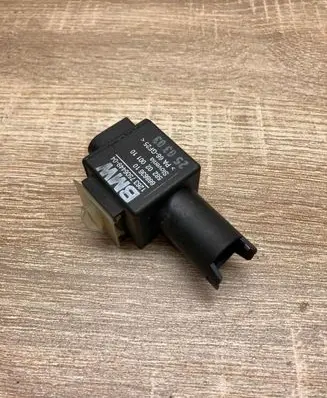 BMW 3 E46 Other relay 7506449 66863610