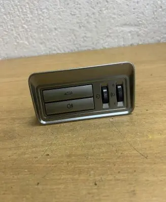 Jaguar XF X250 Light switch 8X2311654BC 03037000
