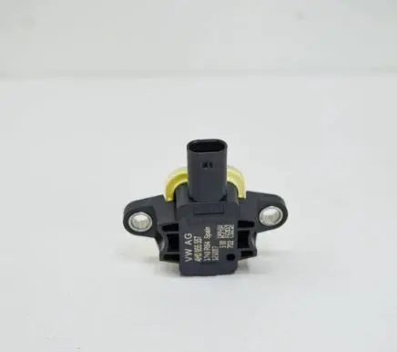 Audi A8 S8 D4 4H Airbag deployment crash/impact sensor 4H0955557