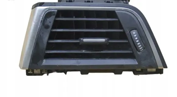 BMW M4 F82 F83 Dashboard side air vent grill/cover trim 9346226