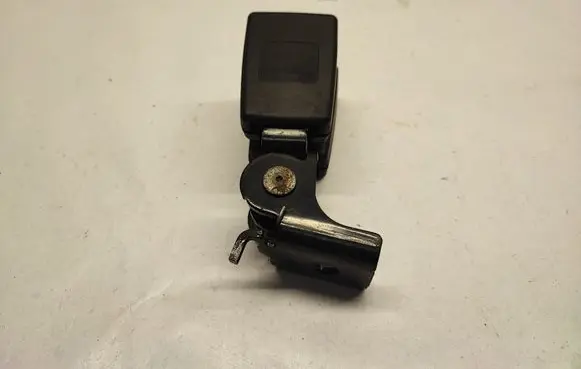 BMW X3 F25 Middle seatbelt buckle (rear) P7341687