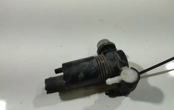 Ford Fiesta Windscreen/windshield washer pump