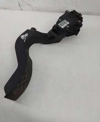 Audi A4 S4 B5 8D Accelerator throttle pedal 8D1721523 6PV00777002