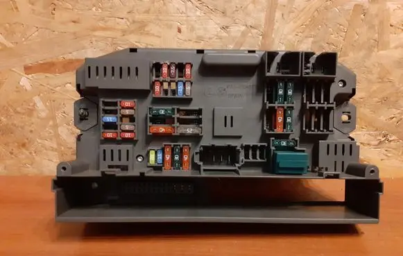 BMW X6 E71 Fuse box set 6931690 693169003