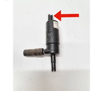 Volkswagen PASSAT B5 Headlight washer pump 3B0955681A 001017