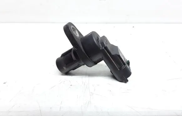 Volvo V70 Camshaft position sensor 8658726