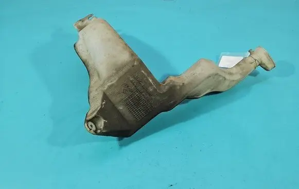 Windshield washer fluid reservoir/tank