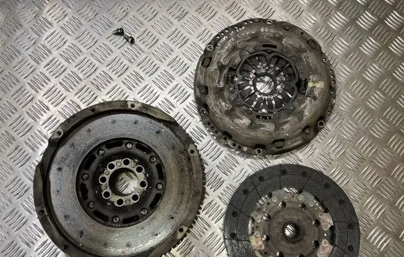Lexus IS 220D-250-350 Clutch set kit
