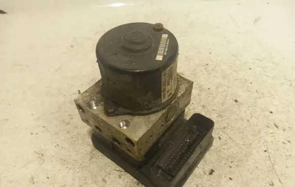 Renault Laguna II ABS Pump 10096014313 JHU4D13B89 HU4D13B89