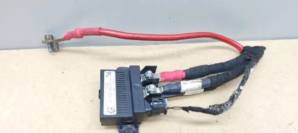 Mercedes-Benz C W204 Charging relay A0009822023