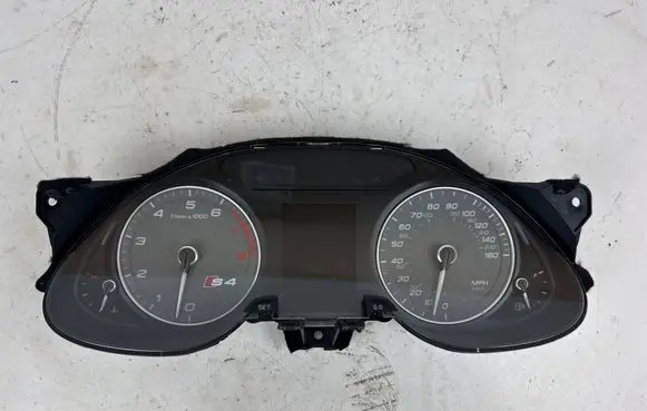Audi A4 S4 B8 8K Speedometer (instrument cluster) 8K0920982L