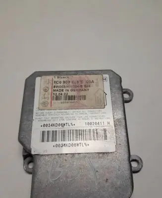 Volkswagen PASSAT B5.5 Airbag control unit/module 1C0909605B 120402