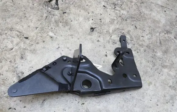 Audi A7 S7 4G Tailgate hinge 4G8827858R