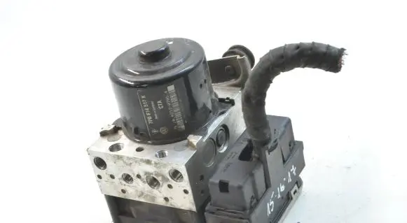 Volkswagen Touareg II ABS Pump 7P0907379K 7P0614517K