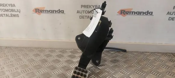 Mercedes-Benz CLA C117 X117 W117 Clutch pedal A2462900419 A2462900112