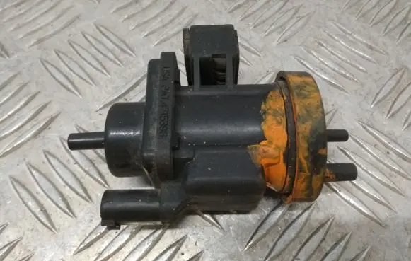 Mercedes-Benz A W168 Turbo solenoid valve 4715396