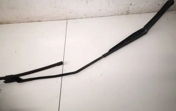Tesla Model S Front wiper blade arm 105340100A