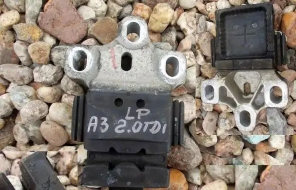 Audi A3 S3 8P Engine mount vacuum valve 