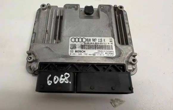 Audi Q3 8U Engine control unit/module 8U0907115K 8U0907115B 0261S08780