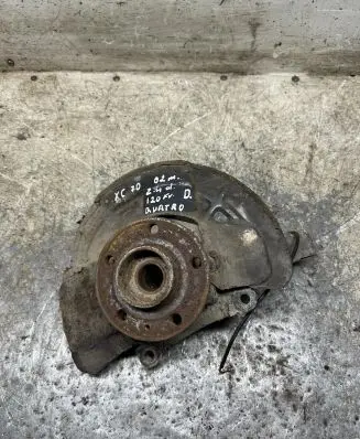 Volvo XC70 Front wheel hub