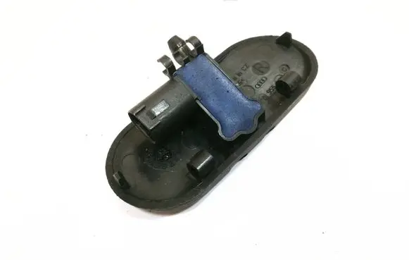 Windshield washer spray nozzle