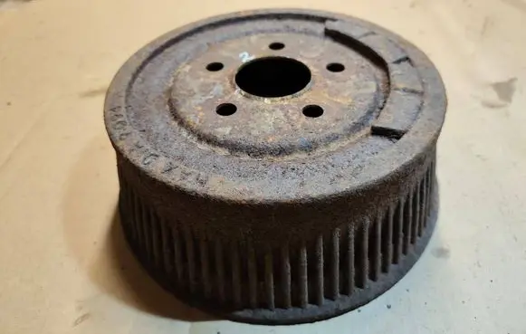 Chrysler Grand Voyager II Drum brake (rear)